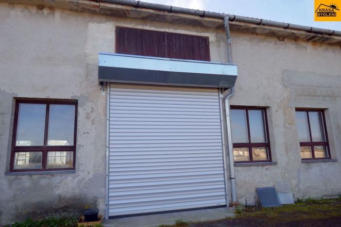 Prodej komerční nemovitosti, Moravec, 3983 m2