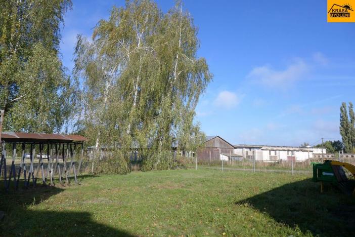 Prodej komerční nemovitosti, Moravec, 3983 m2