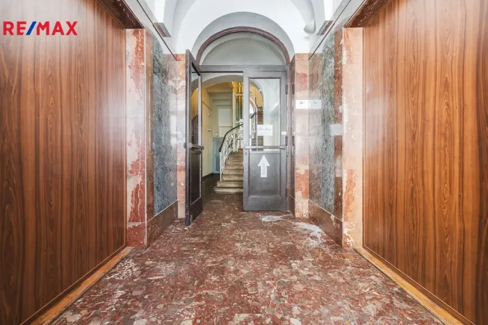 Pronájem kanceláře, Praha - Staré Město, Staroměstské náměstí, 195 m2