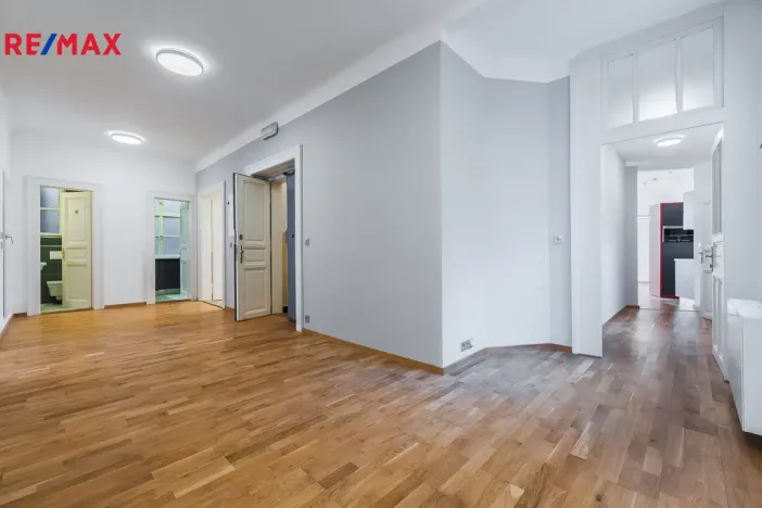 Pronájem kanceláře, Praha - Staré Město, Staroměstské náměstí, 195 m2