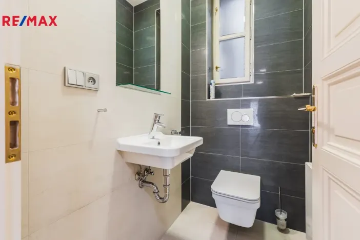 Pronájem kanceláře, Praha - Staré Město, Staroměstské náměstí, 195 m2