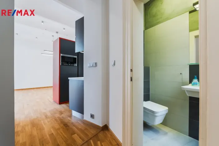 Pronájem kanceláře, Praha - Staré Město, Staroměstské náměstí, 195 m2