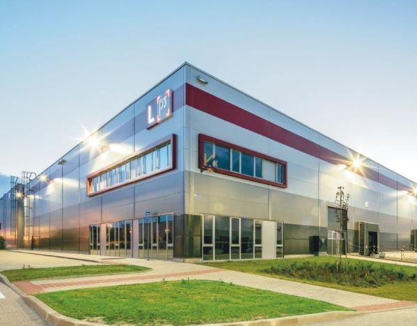 Pronájem kanceláře, Praha - Horní Počernice, Sezemická, 314 m2