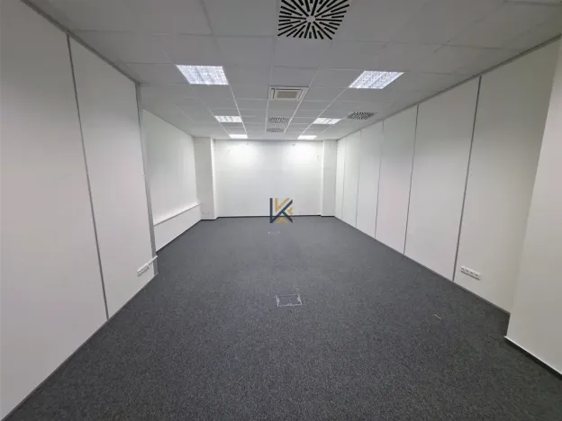 Pronájem kanceláře, Praha - Horní Počernice, Sezemická, 314 m2