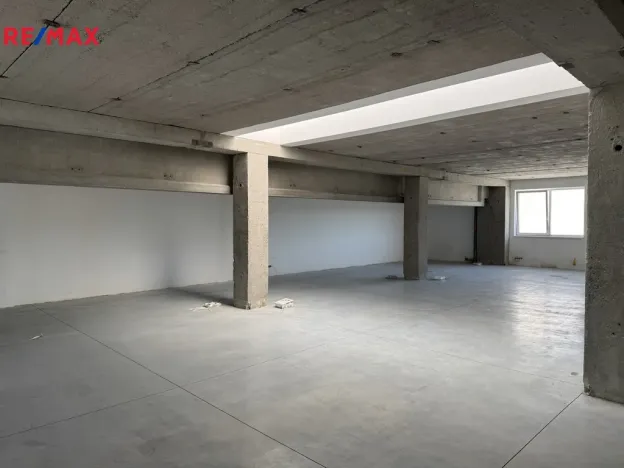 Pronájem kanceláře, Otrokovice, 312 m2