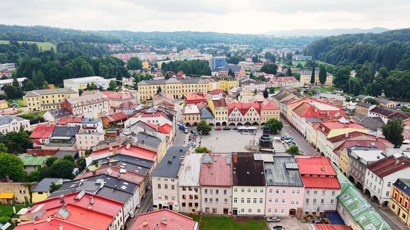 Prodej komerční nemovitosti, Hostinné, Poštovní, 438 m2