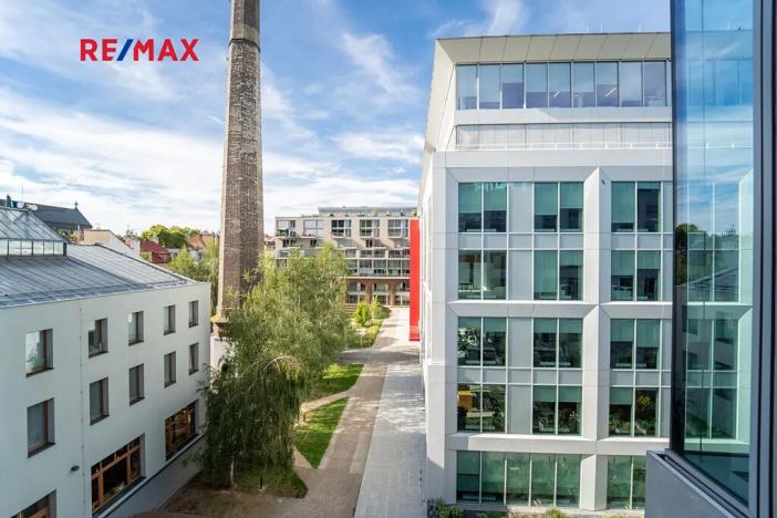 Prodej bytu 2+1, Praha - Karlín, Pernerova, 62 m2