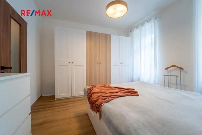 Prodej bytu 2+1, Praha - Karlín, Pernerova, 62 m2