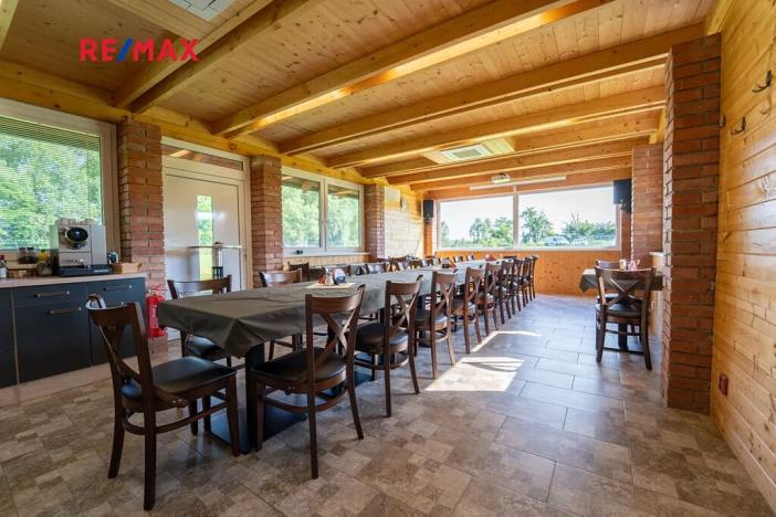 Prodej komerční nemovitosti, Chrášťany, 10917 m2