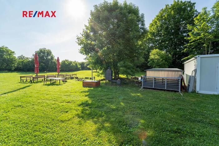 Prodej komerční nemovitosti, Chrášťany, 10917 m2