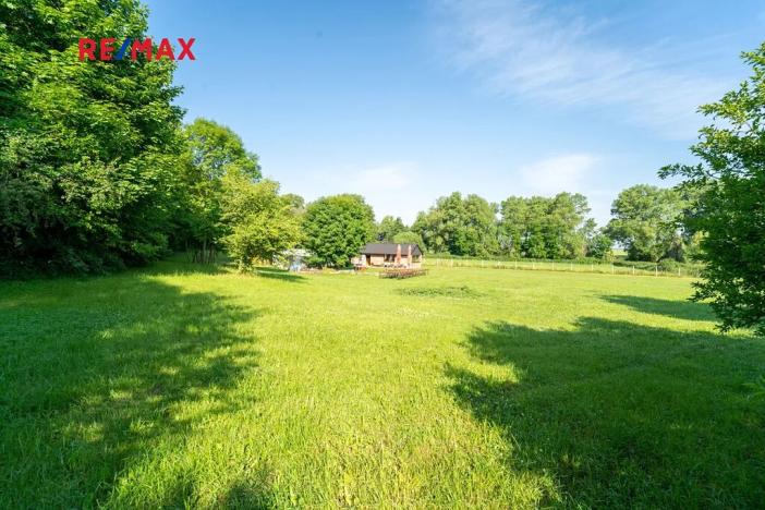 Prodej komerční nemovitosti, Chrášťany, 10917 m2