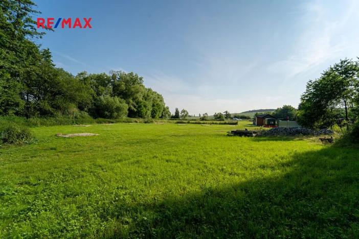 Prodej komerční nemovitosti, Chrášťany, 10917 m2