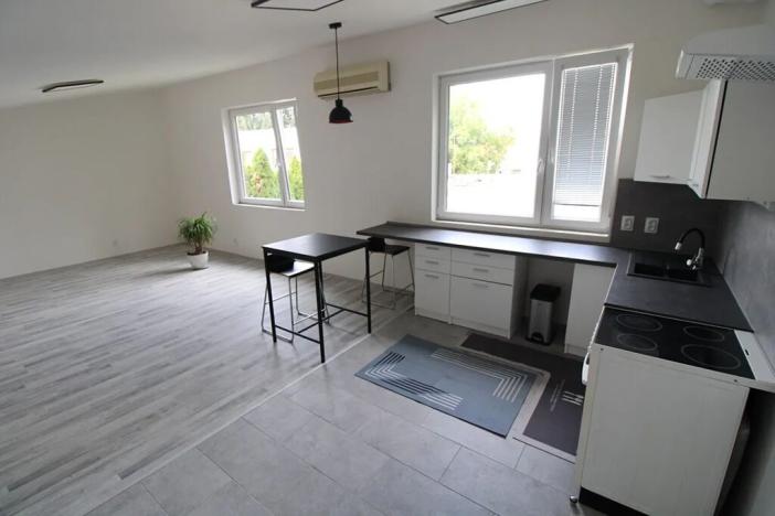 Pronájem bytu 1+kk, Praha - Lahovice, Na staré, 51 m2