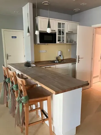 Pronájem obchodního prostoru, Ústí nad Labem, Špitálské náměstí, 179 m2