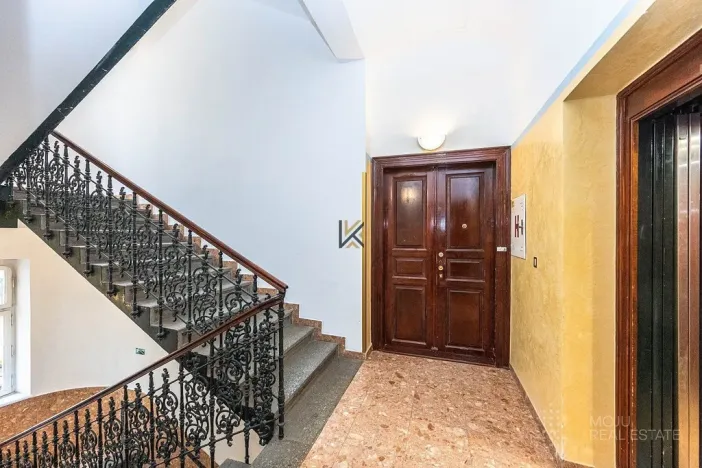 Pronájem kanceláře, Praha, Čermákova, 170 m2