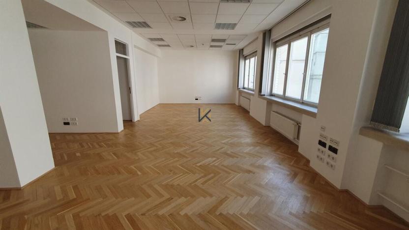 Pronájem kanceláře, Praha, Na příkopě, 194 m2