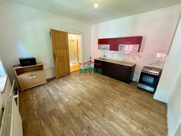 Prodej vícegeneračního domu, Vejprty, Husova, 450 m2