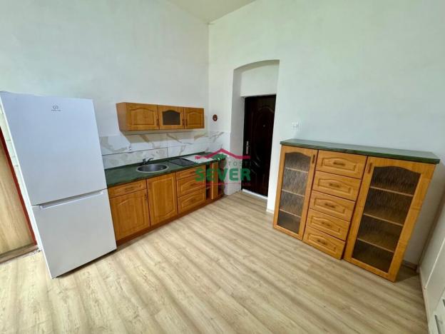 Prodej vícegeneračního domu, Vejprty, Husova, 450 m2