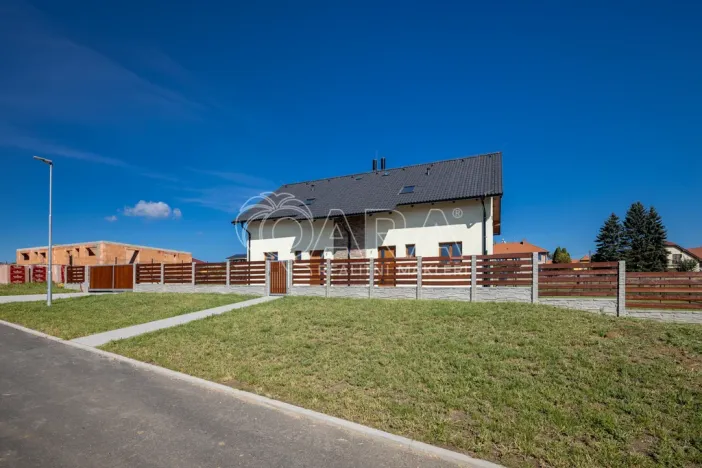 Prodej rodinného domu, Benešov, 107 m2