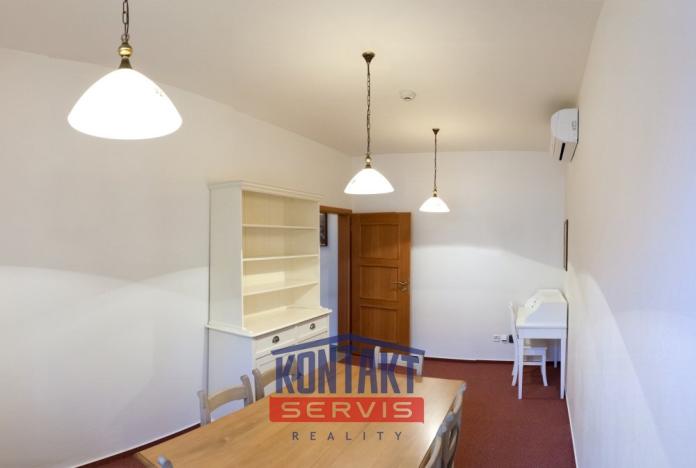 Pronájem kanceláře, České Budějovice, Hroznová, 36 m2