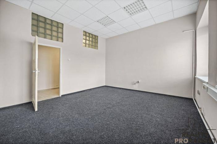 Pronájem obchodního prostoru, Pardubice, 17. listopadu, 97 m2