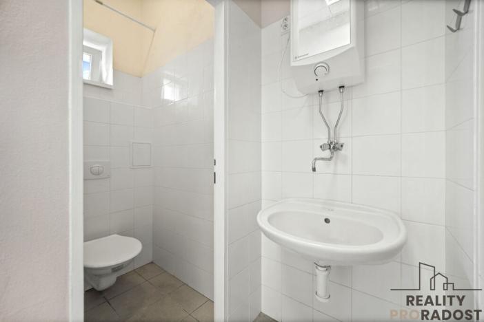 Pronájem obchodního prostoru, Pardubice, 17. listopadu, 97 m2