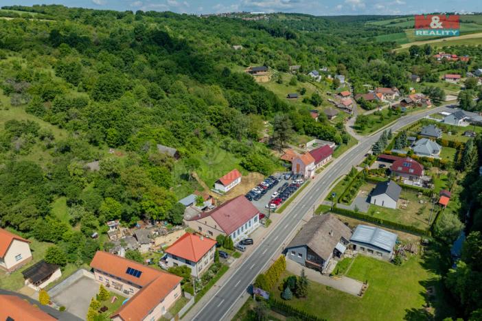 Prodej obchodního prostoru, Šarovy, 400 m2