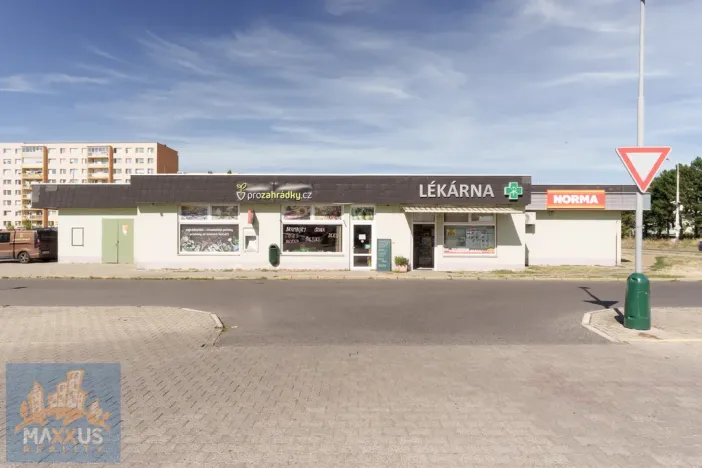 Prodej komerční nemovitosti, Žatec, Husova, 2862 m2