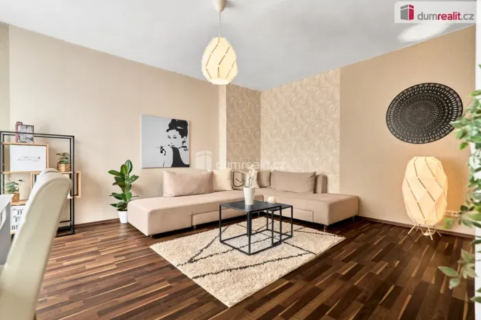 Prodej bytu 2+kk, Dalovice, Májová, 55 m2