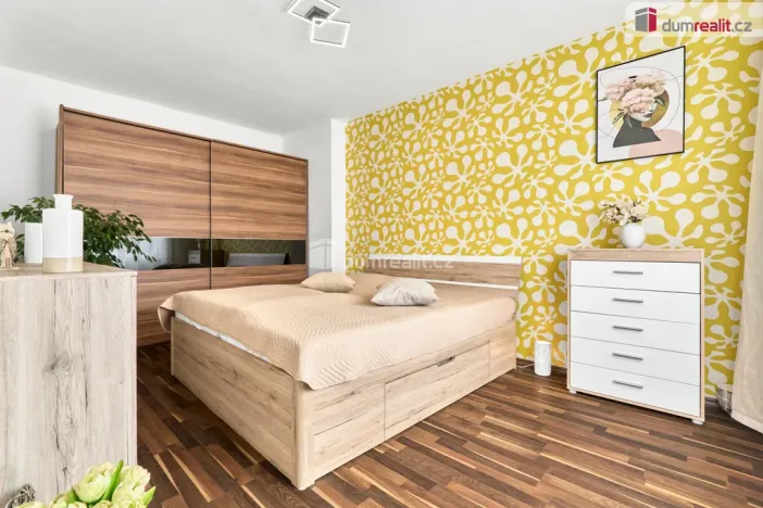 Prodej bytu 2+kk, Dalovice, Májová, 55 m2