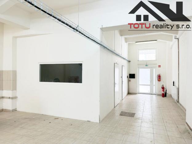 Pronájem obchodního prostoru, Jaroměř, Husova, 200 m2