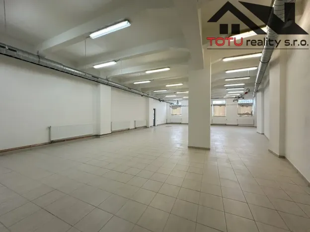 Pronájem obchodního prostoru, Jaroměř, Husova, 200 m2