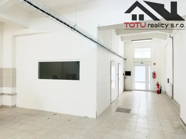 Pronájem obchodního prostoru, Jaroměř, Husova, 200 m2