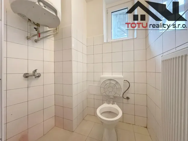 Pronájem obchodního prostoru, Jaroměř, Husova, 200 m2