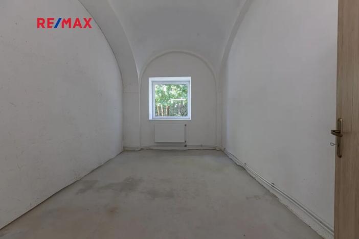 Prodej obchodního prostoru, Zbiroh, Líšenská, 700 m2