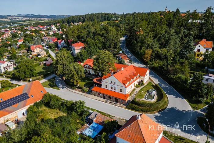 Prodej ubytování, Chotoviny, Táborská, 2200 m2