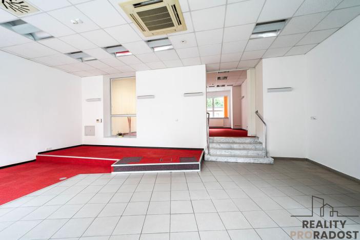 Pronájem obchodního prostoru, Ostrava - Moravská Ostrava, Nádražní, 95 m2