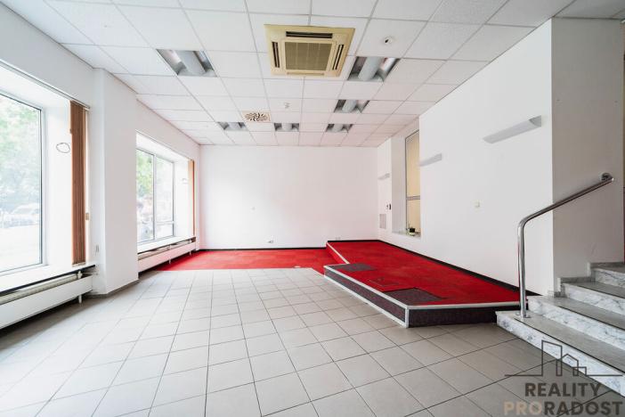 Pronájem obchodního prostoru, Ostrava - Moravská Ostrava, Nádražní, 95 m2