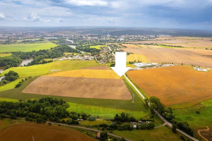 Prodej komerčního pozemku, Tábor - Náchod, Benešovská, 2059 m2