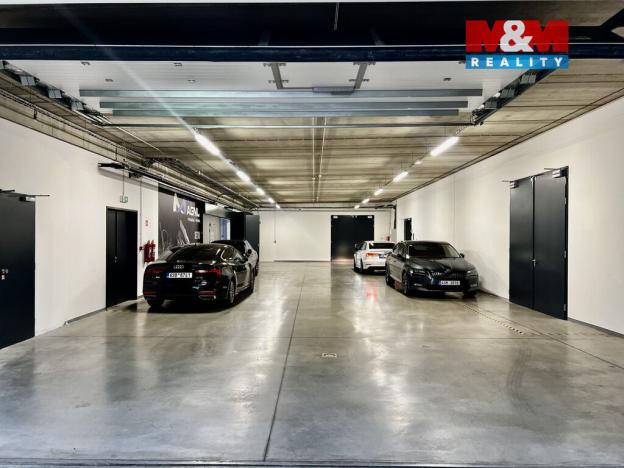 Pronájem obchodního prostoru, Nupaky, Komerční, 829 m2