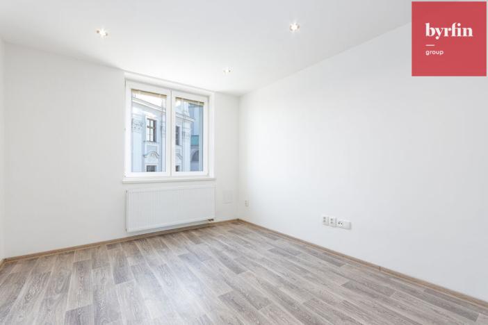 Prodej bytu 2+kk, Opava, náměstí Osvoboditelů, 47 m2