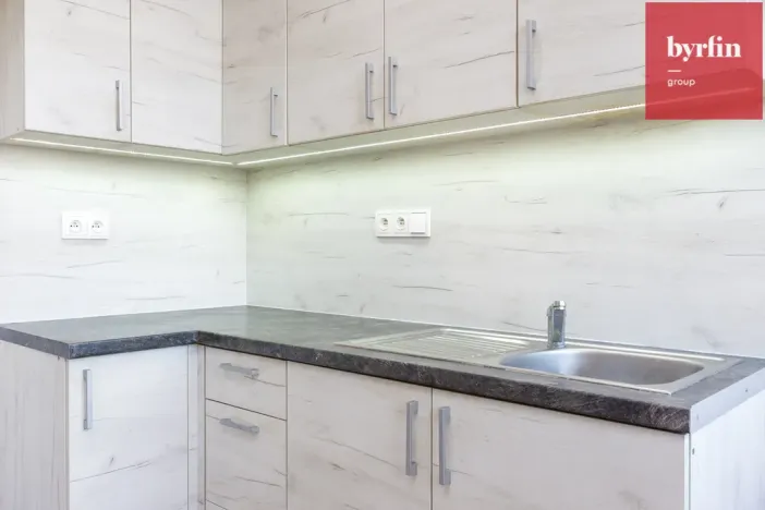 Prodej bytu 2+kk, Opava, náměstí Osvoboditelů, 47 m2