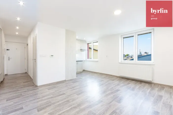 Prodej bytu 2+kk, Opava, náměstí Osvoboditelů, 47 m2