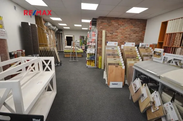 Pronájem obchodního prostoru, Slaný, Třebízského, 140 m2