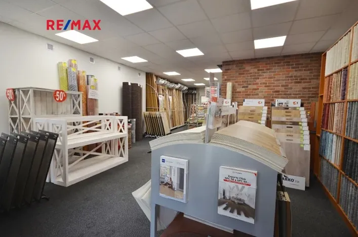 Pronájem obchodního prostoru, Slaný, Třebízského, 140 m2