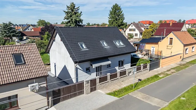 Prodej rodinného domu, Veleň, Na růžku, 130 m2