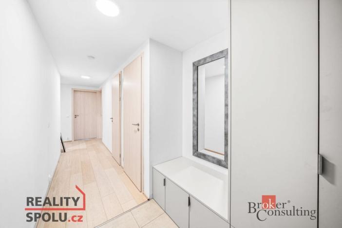 Prodej bytu 4+kk, Praha - Modřany, Vrátnická, 104 m2