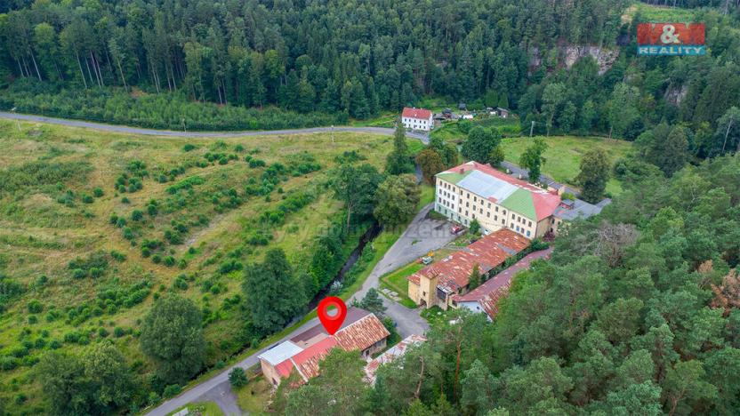 Prodej komerční nemovitosti, Janská, 435 m2