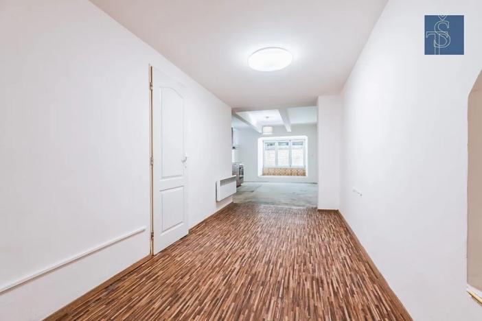 Prodej bytu 1+kk, Praha - Nusle, Na Jezerce, 35 m2