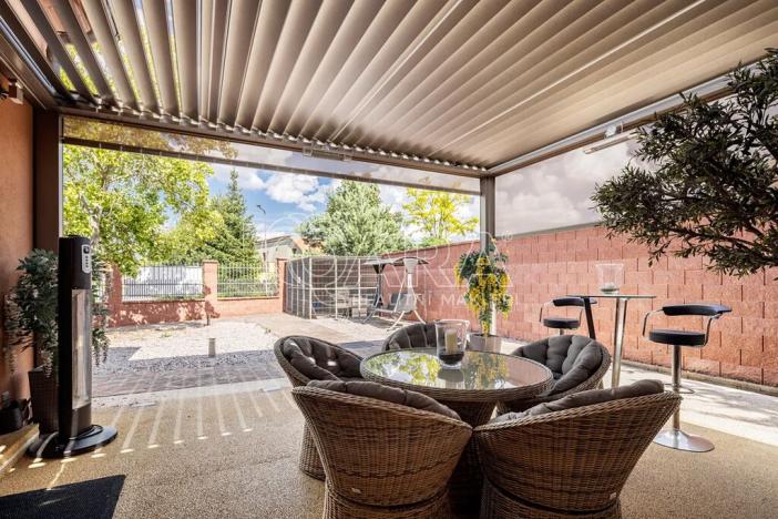 Prodej obchodního prostoru, Zeleneč, Jitrocelová, 150 m2